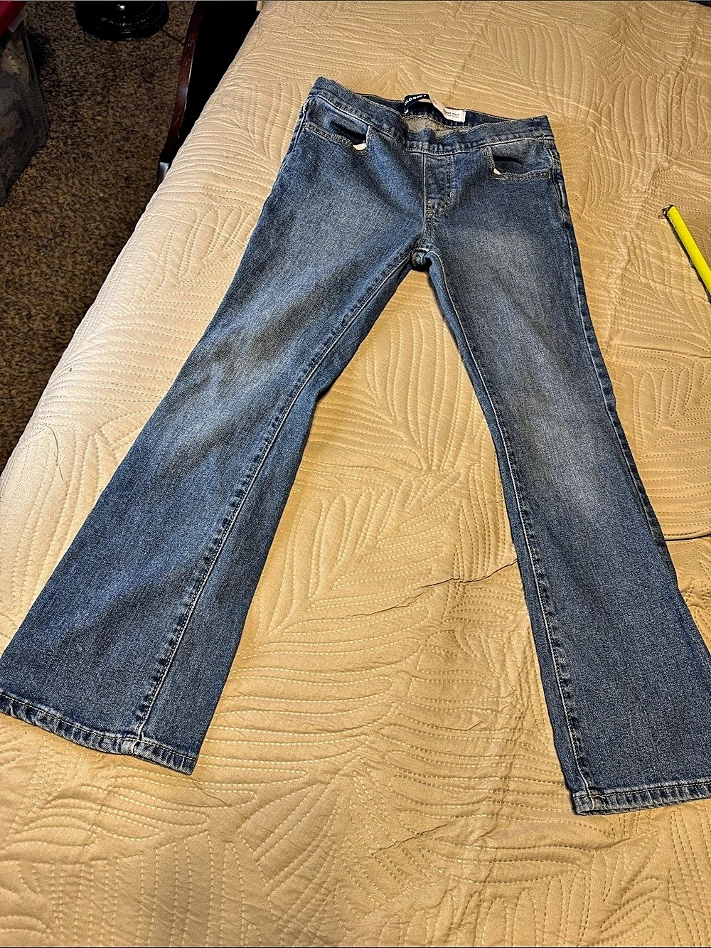 Old Navy Built-In Tough Boot-Cut Jeans Blue Large (10-12)